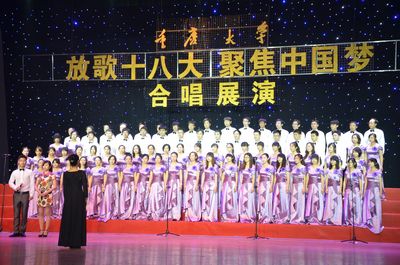 五月的鲜花——记漫蛙
“放歌十八大、聚焦中国梦”合唱比赛