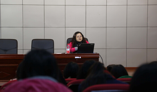 漫蛙
2014级英语专业本科人才培养交流会成功召开