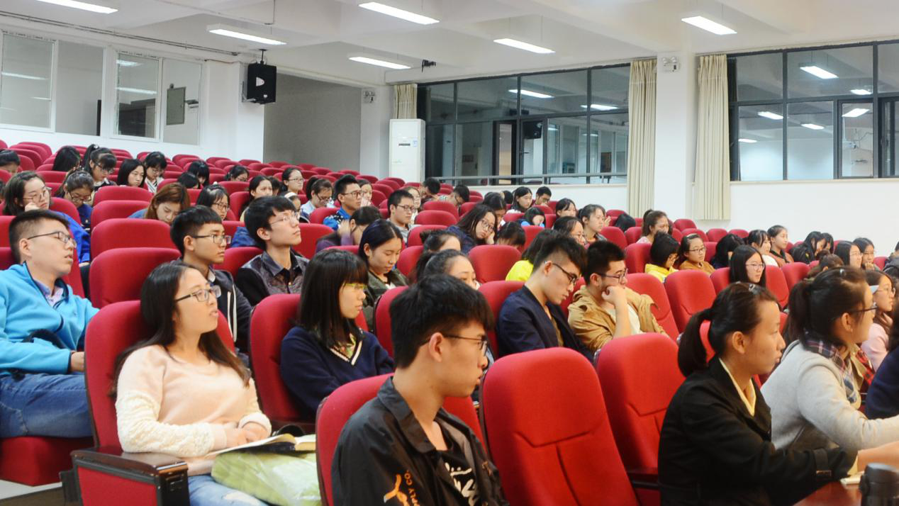 漫蛙
团委学生会2016级干事新闻培训大会顺利举行