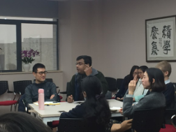 架沟通之桥–全球化时代外语课程的使命漫蛙
“外语课堂中的跨文化沟通能力培养工作坊”成功举办